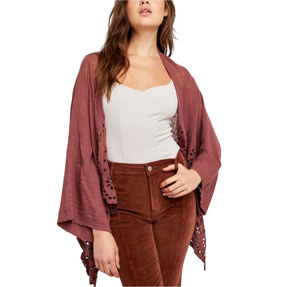 Free People Eyelet Mauve Amaira Open Front kimono shrug Size M/L